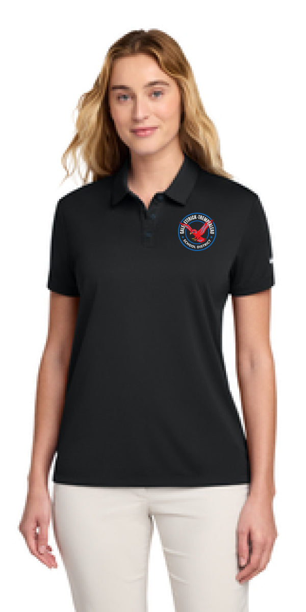 G-E-T Nike Women's Dry Essential Solid Polo